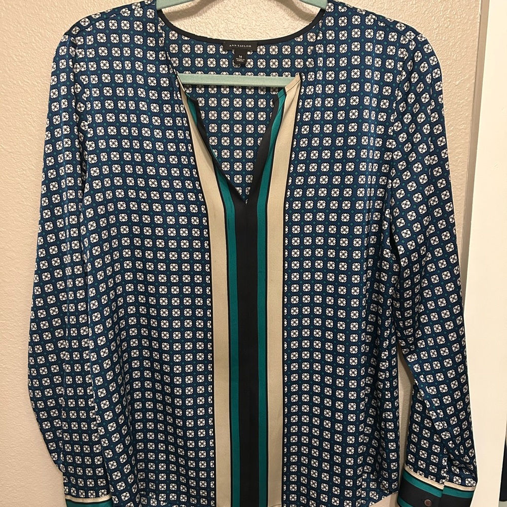Ann Taylor Blue and Green Graphic 3/4 Sleeve Blouse